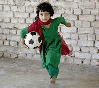 CAMPAÑA CHILDREN WIN! “Cambiar el Juego de los Mega Eventos Deportivos” ¿Qué impacto social tiene la Copa Mundial de la FIFA sobre los niños y las niñas?