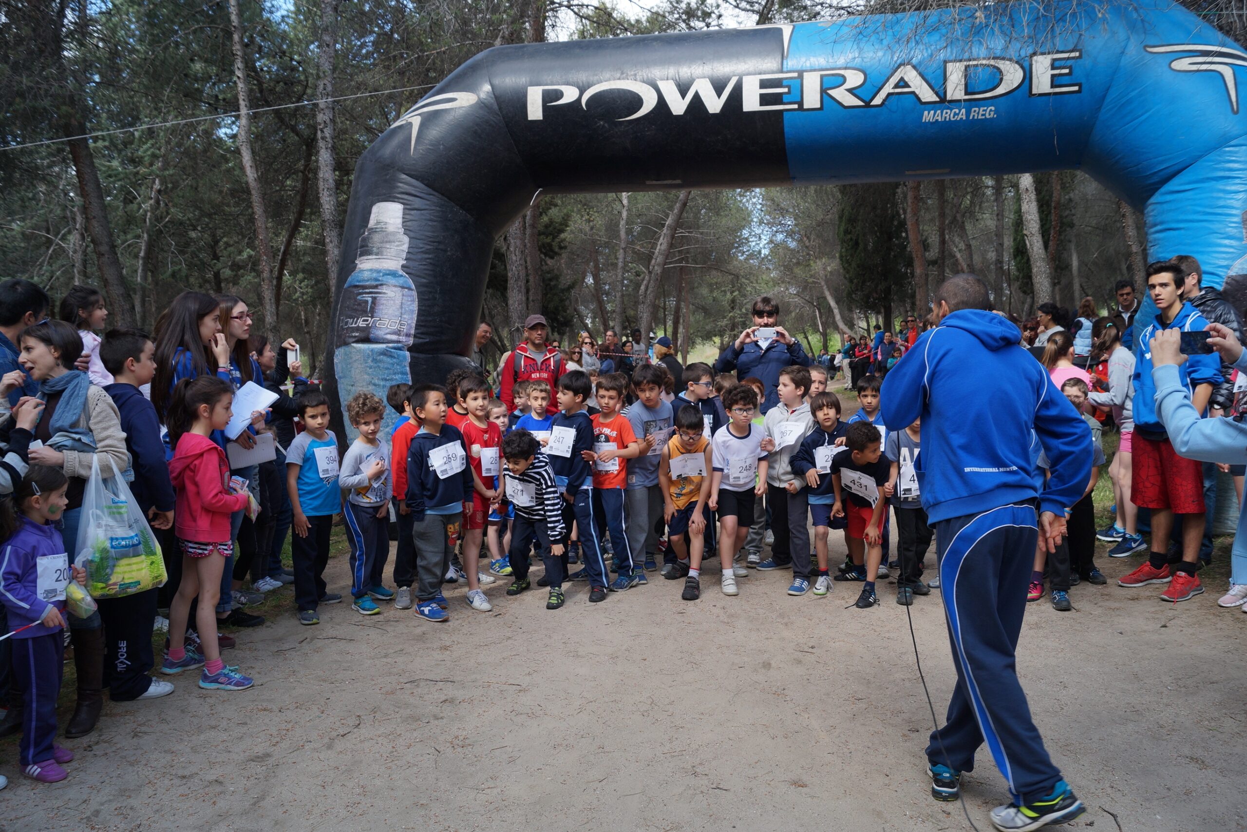 Éxito de convocatoria en el V cross Montessori. Más de 3000€ recaudados para Viaje hacia la Vida